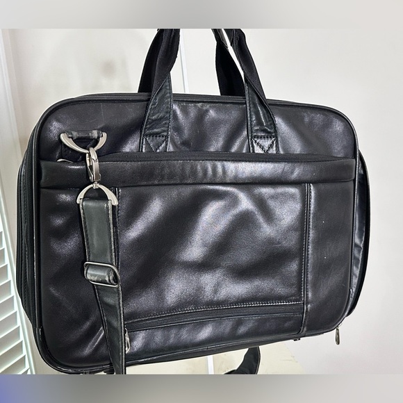 Briggs & Riley Black Leather bag - Picture 2 of 14